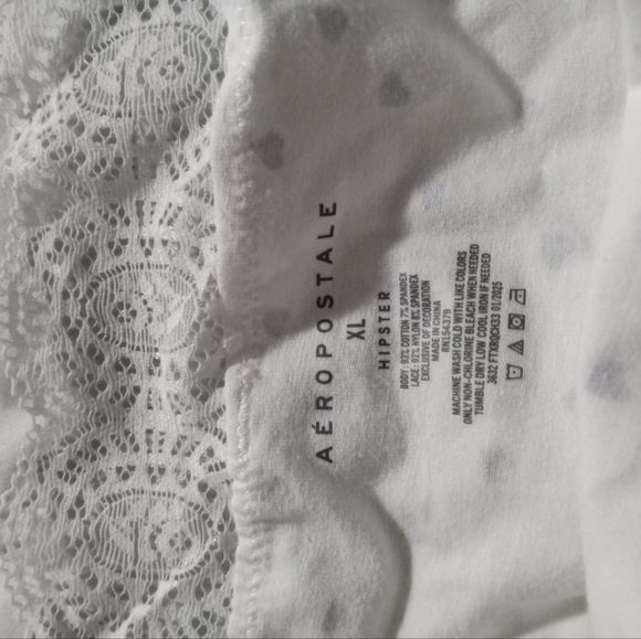 New Aeropostle White Lace Trim Heart Print Panties - Picture 2 of 4
